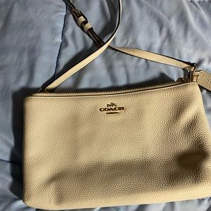 White Coach Bag, excellent condition!